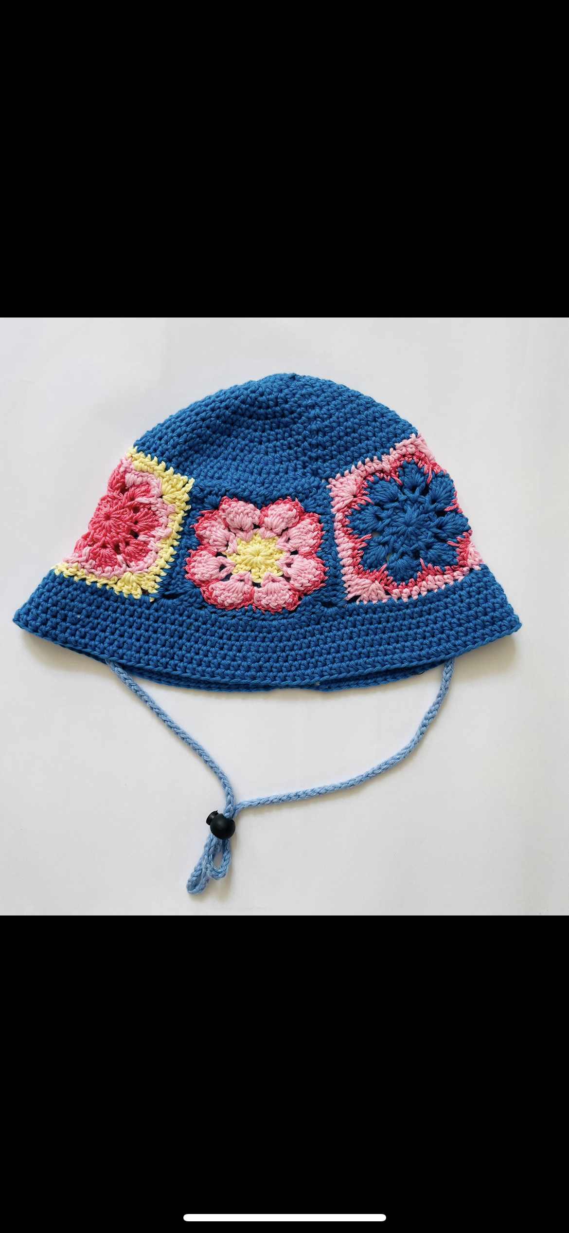 Bob Granny Blue Flowered