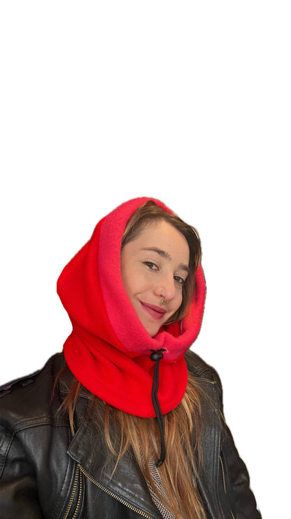 Capuche rouge et rose