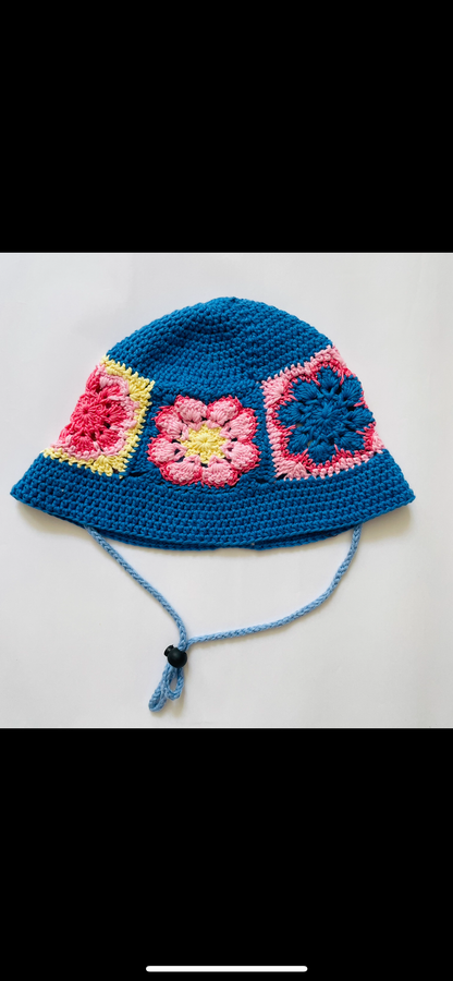 Bob Granny Blue Flowered